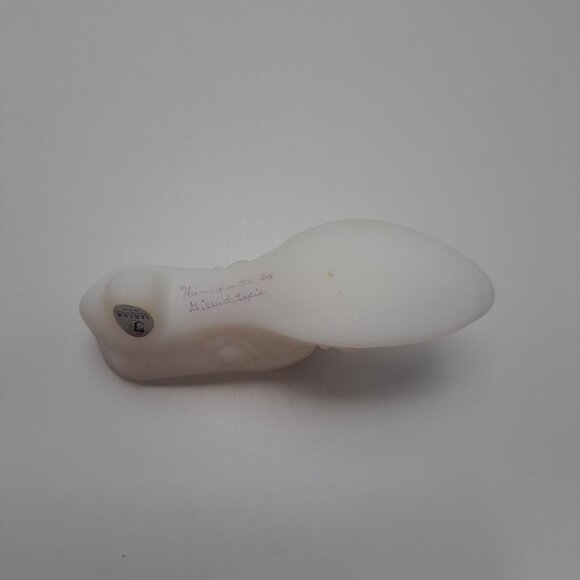 Fenton Art Glass Hand-Painted Victorian Style Shoe Figurine By Gilberto Tapia - Picture 9 of 9